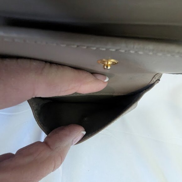 Fendi Neutral Leather F Bifold Wallet - Picture 6 of 10